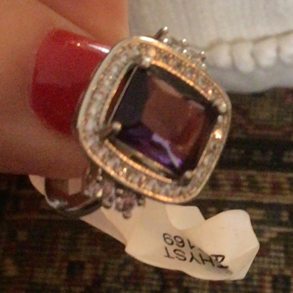 Women’s Amethyst and Crystal Accents Cushion Cut Ring sz 7